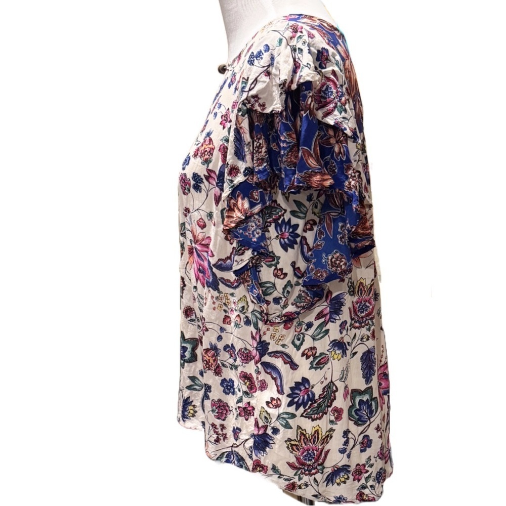 Democracy Floral Top peek-a-boo with wood bead detailing. Size XS - Picture 3 of 5